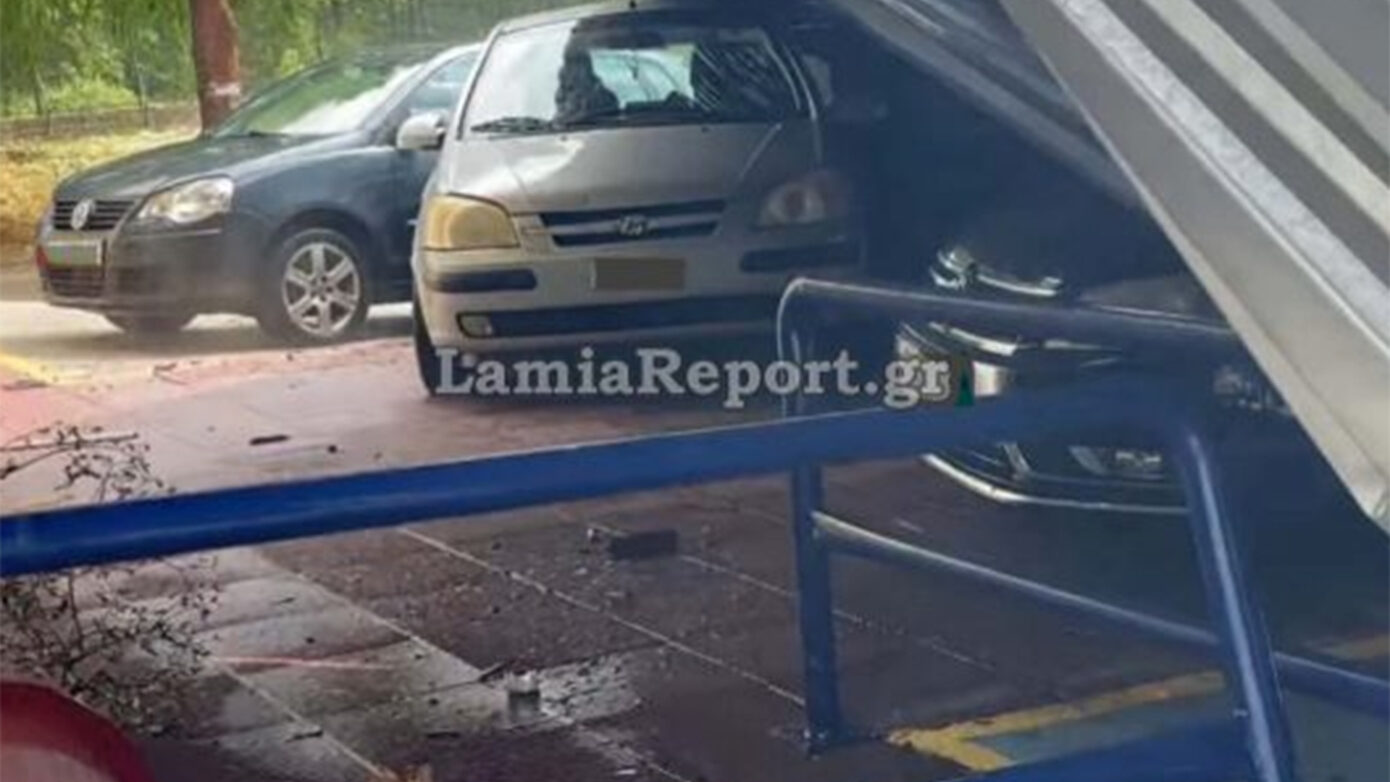 Μπουρίνι στη Φθιώτιδα ξήλωσε στέγη και την έριξε πάνω σε αυτοκίνητα – βίντεο