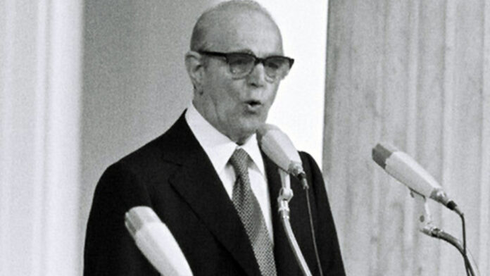 24 Ιουλίου 1974: Η επιστροφή της Ελλάδας στη δημοκρατική νομιμότητα