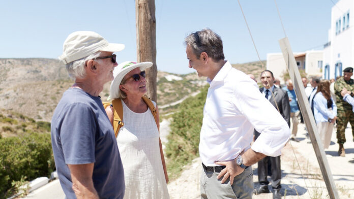 Μητσοτάκης προς κατοίκους Αγαθονησίου: «Είμαι διατεθειμένος να αντικαταστήσω δωρεάν τα οχήματά σας με ηλεκτρικά»