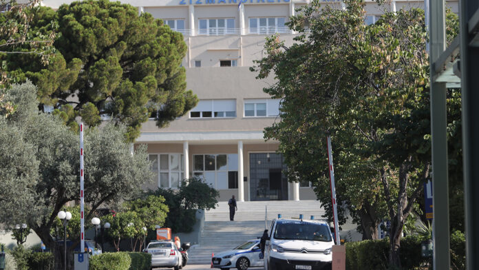 Φωτιά στο Σισμανόγλειο: βρήκαν τον ύποπτο, πιστεύεται ότι ξεκίνησε από τσιγάρο