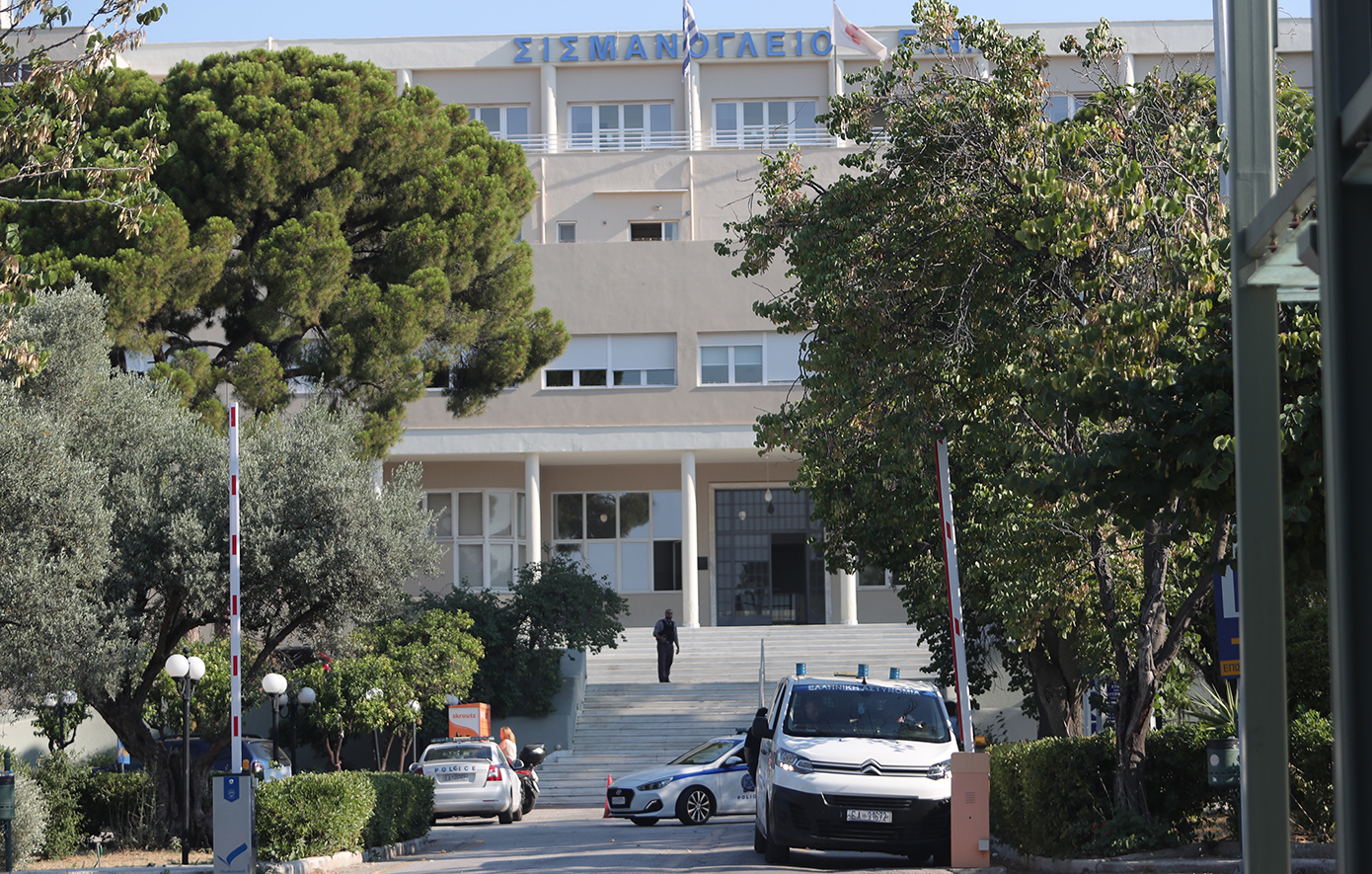 Φωτιά στο Σισμανόγλειο: βρήκαν τον ύποπτο, πιστεύεται ότι ξεκίνησε από τσιγάρο