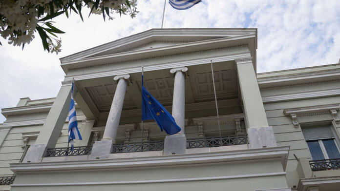 Ελληνικό ΥΠΕΞ: Βαθιά ανησυχία για τις επαναλαμβανόμενες εισβολές drones στον εναέριο χώρο της Ρουμανίας
