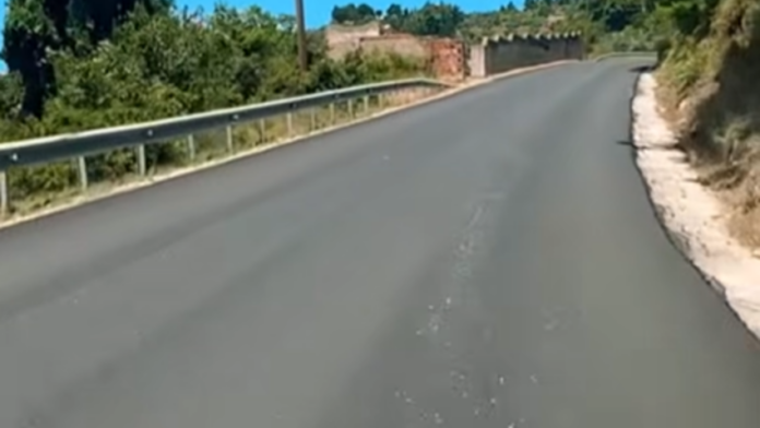 Ασφαλτόστρωση ολοκληρώθηκε στον οδικό άξονα Πατητήρι-Χώρα Αλοννήσου