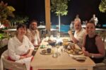 Εκπρόσωποι γαλλικών μέσων ενημέρωσης στη Σαντορίνη
