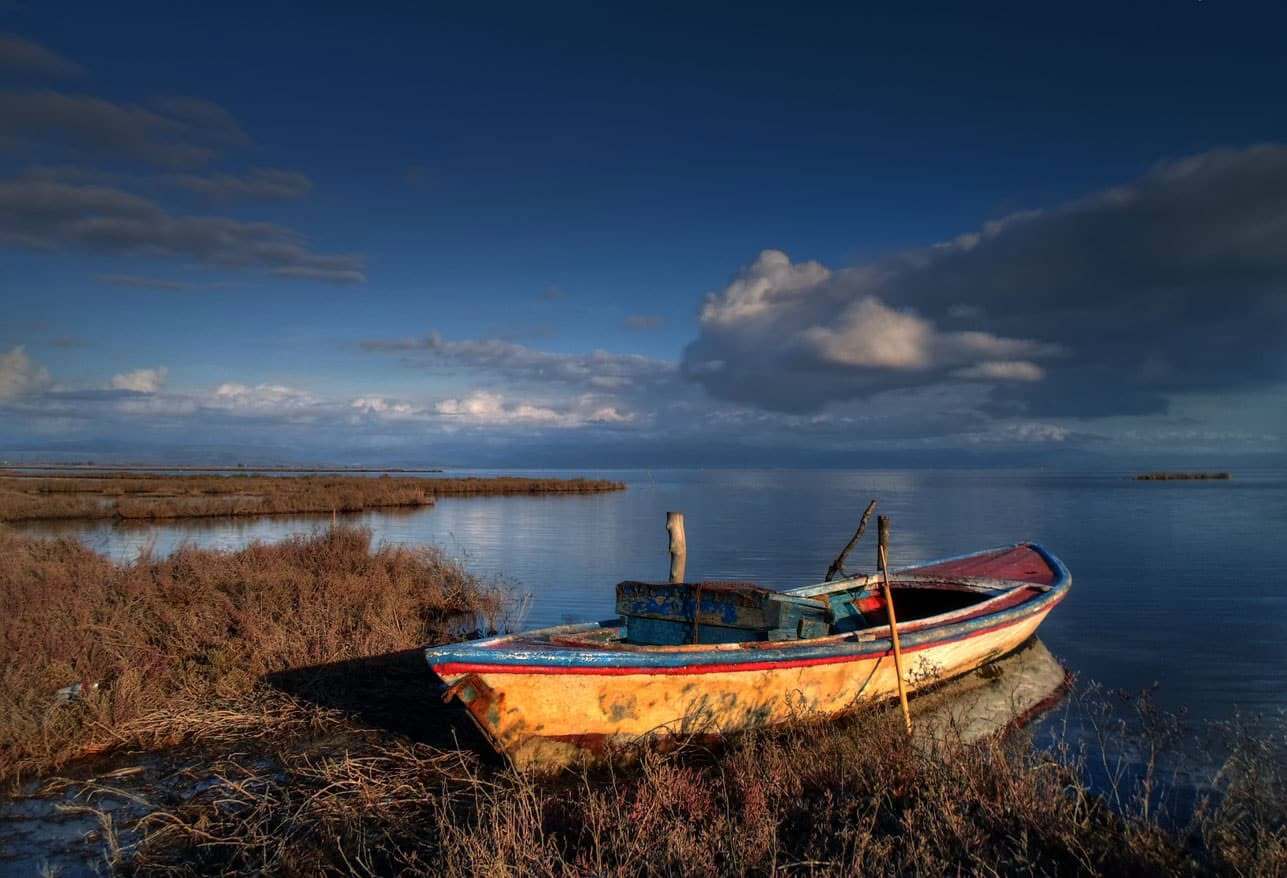 Έργα αποκατάστασης αναχωμάτων στις λιμνοθάλασσες του Αμβρακικού προχωρά η Περιφέρεια Ηπείρου