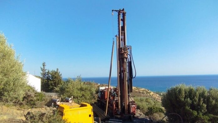 Ο Δήμος Βιάννου ενισχύει την ύδρευση με νέα γεώτρηση στον Κερατόκαμπο