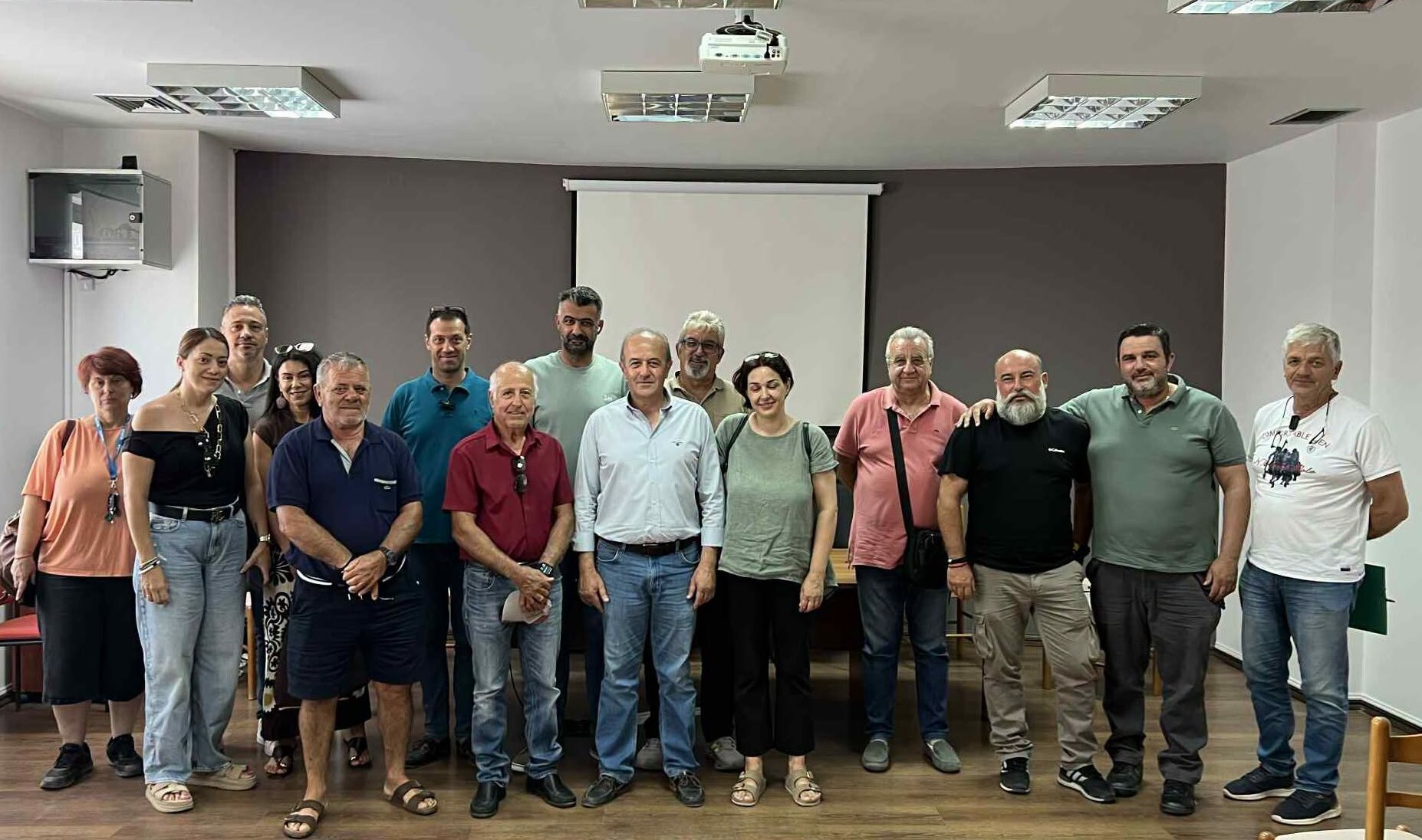 Συνάντηση Δημάρχου Ιεράπετρας με τα Τοπικά Συμβούλια της Δ.Ε. Μακρύ Γιαλού