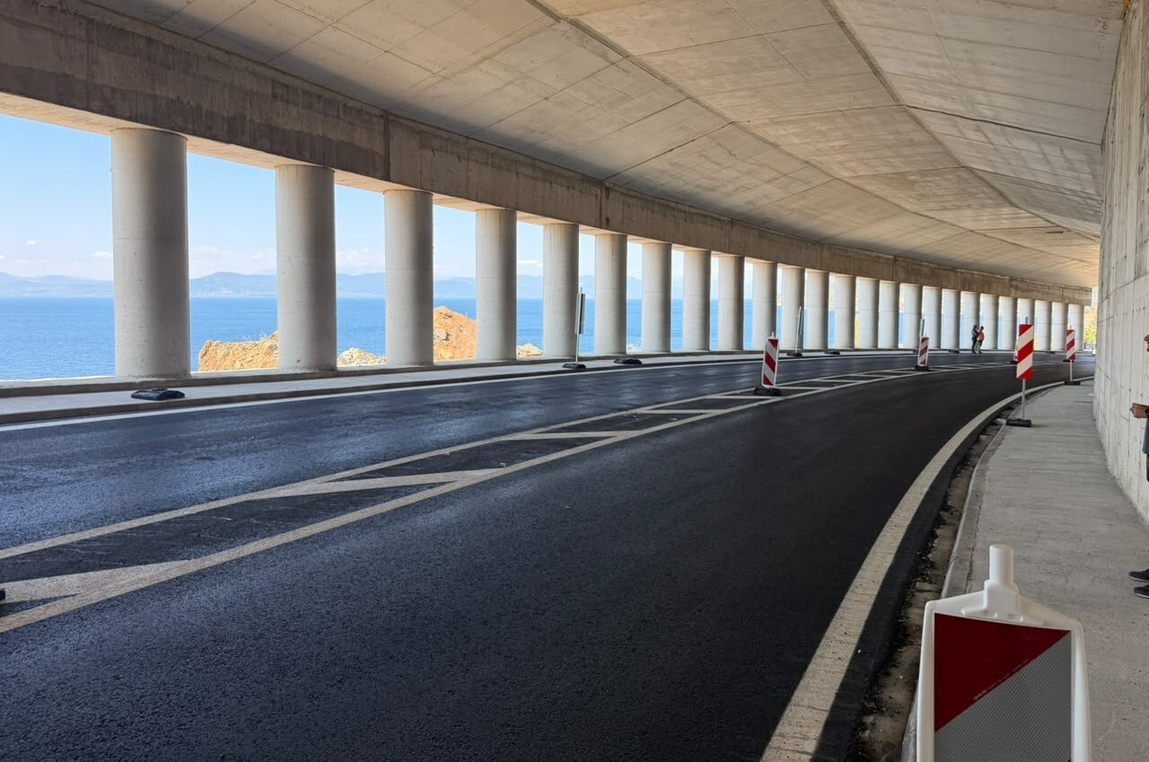 Περιφέρεια Στερεάς Ελλάδας: Άνοιξε ο δρόμος Ροβιές-Ήλια και συμφωνήθηκε η δημιουργία κολυμβητηρίου στην Ιστιαία