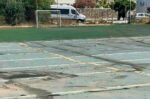 Ο Δήμος Θήρας ξεκίνησε τις εργασίες αναβάθμισης των γηπέδων 5×5