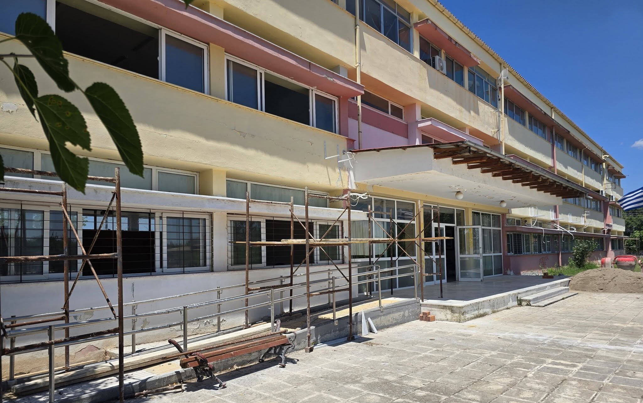 Ενεργειακή αναβάθμιση Γυμνασίου – Λυκείου Προαστίου Δ. Παλαμά ξεκίνησε