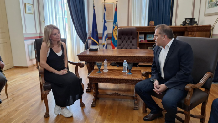 Η Πρόεδρος του κινήματος «Ελπίδα για τη Δημοκρατία» Μ. Καρυστιανού στον Δήμαρχο Καλαμάτας