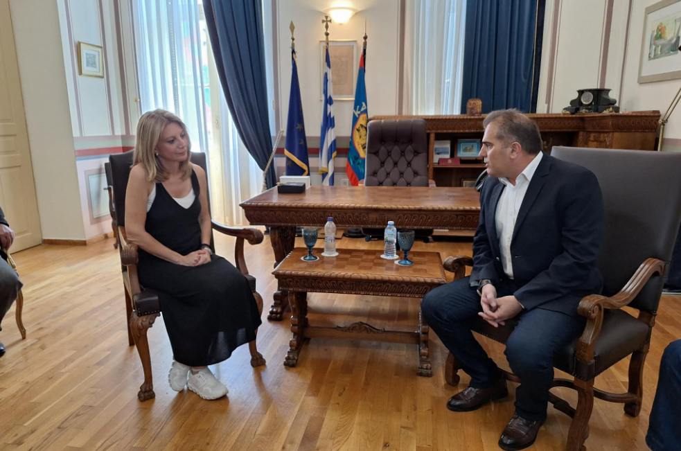 Η Πρόεδρος του κινήματος «Ελπίδα για τη Δημοκρατία» Μ. Καρυστιανού στον Δήμαρχο Καλαμάτας