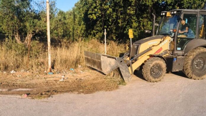 Εργασίες καθαρισμών συνεχίζονται σε περιοχές του Δήμου Δυτικής Αχαΐας