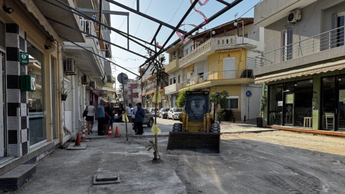 Δ.Ηρακλείου: Αλλάζει όψη η πλατεία Ελευθέρνης στα Καμίνια – Ξεκίνησαν οι εργασίες ανακατασκευής
