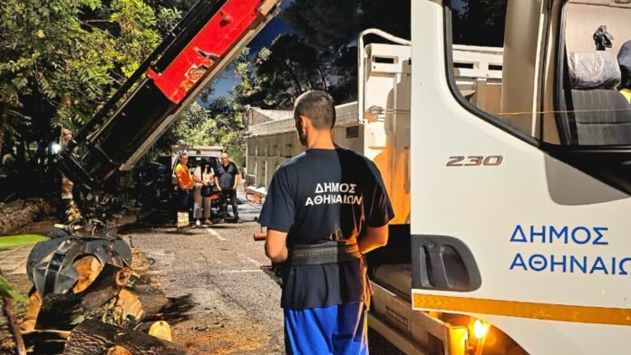 Δ.Αθηναίων: Άμεση κινητοποίηση της Διεύθυνσης Καθαριότητας-Ανακύκλωσης μετά την κακοκαιρία