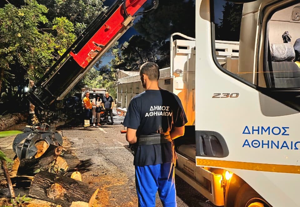 Δ.Αθηναίων: Άμεση κινητοποίηση της Διεύθυνσης Καθαριότητας-Ανακύκλωσης μετά την κακοκαιρία
