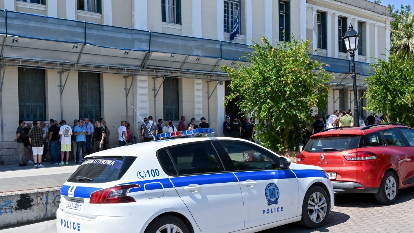 Άργος: Οι αστυνομικοί που πυροβόλησαν τον 20χρονο ισχυρίζονται ότι «δεν υπήρξε δόλος» – Τους ασκήθηκε δίωξη για απόπειρα ανθρωποκτονίας με δόλο