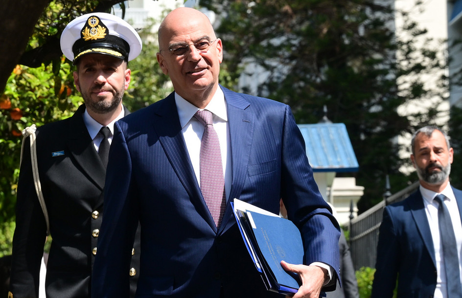 Νίκος Δένδιας συνοδεύει τον Κυριάκο Μητσοτάκη στη Σύνοδο Κορυφής του ΝΑΤΟ στην Τουρκία