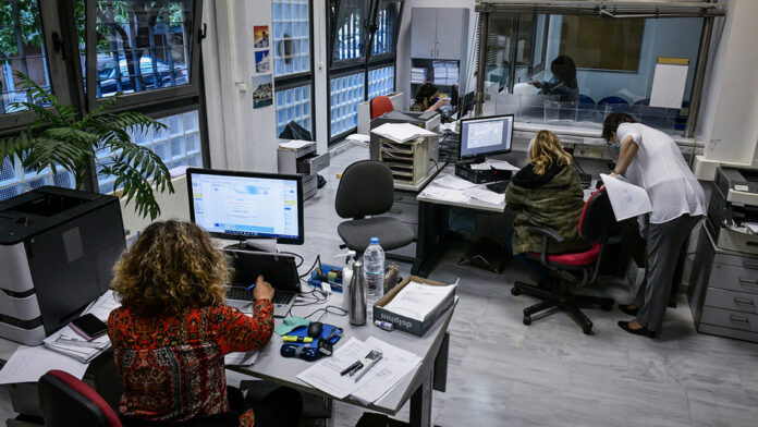 Απλοποιούνται 1.007 διαδικασίες για το Δημόσιο: μία υπεύθυνη δήλωση αντί για 25 δικαιολογητικά