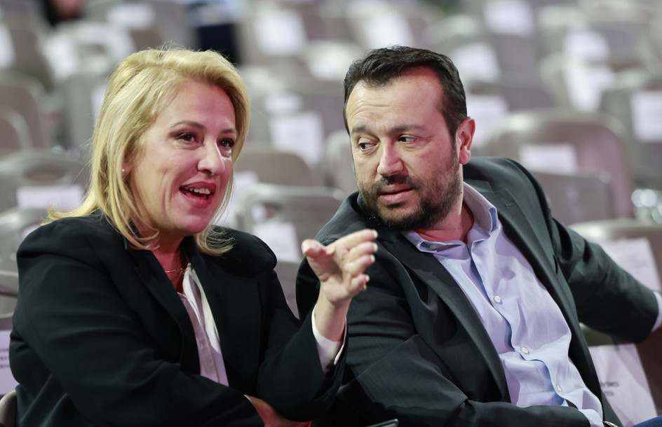 ΣΥΡΙΖΑ: Η Ρένα Δούρου πρόεδρος, ο Νίκος Παππάς γραμματέας της Κεντρικής Επιτροπής