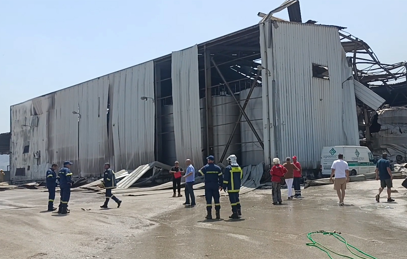 Κόρινθος: Εργαζόμενος απανθρακώθηκε από έκρηξη, εγκλωβίστηκε στο εργοστάσιο