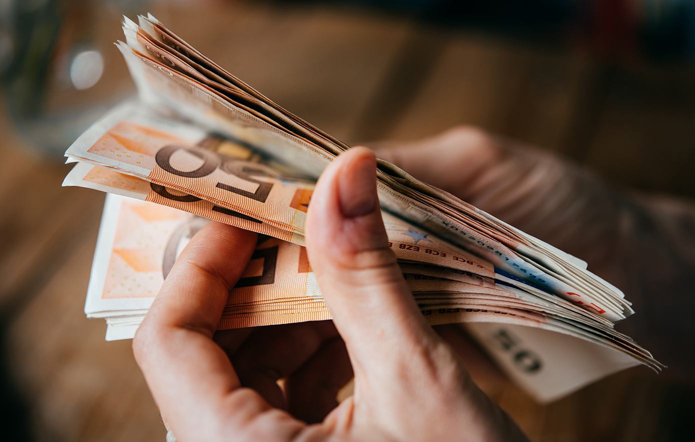 Κατασχεμένοι τραπεζικοί λογαριασμοί: Ποιοι μπορούν να πάρουν πίσω την πρόσβαση στα χρήματά τους