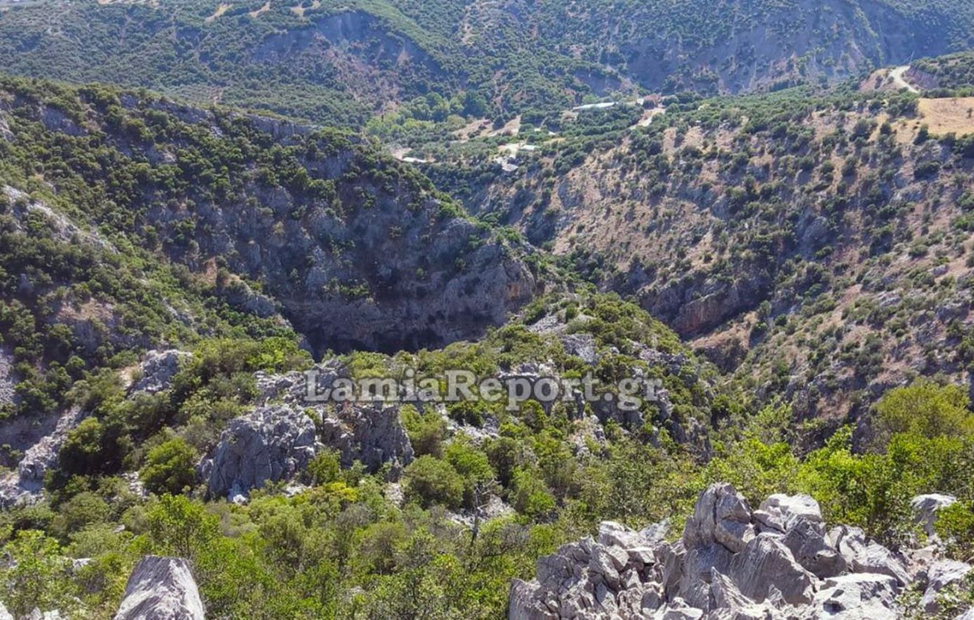 Δύο νεαροί τουρίστες εγκλωβίστηκαν στο δύσβατο φαράγγι της Δίβρης στη Λαμία