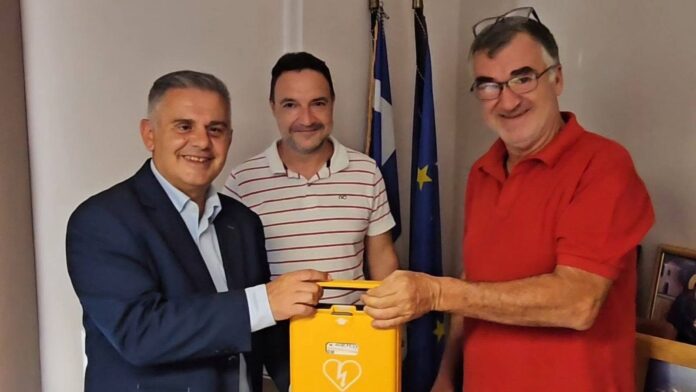 Δ. Καμένων Βούρλων: Ο Σύλλογος Υπαλλήλων ΟΤΑ Ν. Φθιώτιδας δωρίζει απινιδωτή