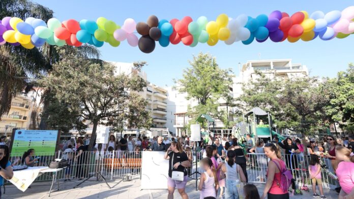 Περιφέρεια Αττικής: Παραδόθηκε νέα παιδική χαρά στην πλατεία Νικαίας στο Ηράκλειο
