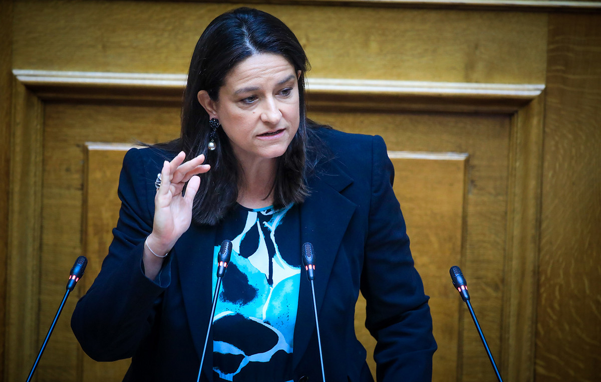 Νίκη Κεραμέως: Καταργούμε οριστικά την περικοπή των συντάξεων χηρείας μετά την τριετία