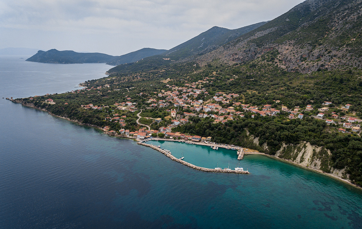 Αμερικανοί και Καναδοί ανακαλύπτουν την ελληνική εξοχική κατοικία: Έκρηξη 50% στη ζήτηση και νέες επενδύσεις