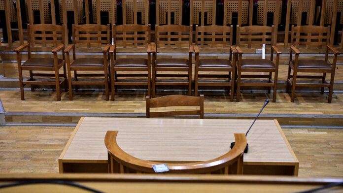 Θεσσαλονίκη: Ένοχος στο Εφετείο ο ιδιοκτήτης ξενοδοχείου για τον θάνατο ανήλικου προσφυγόπουλου από πτώση μεταλλικής πόρτας