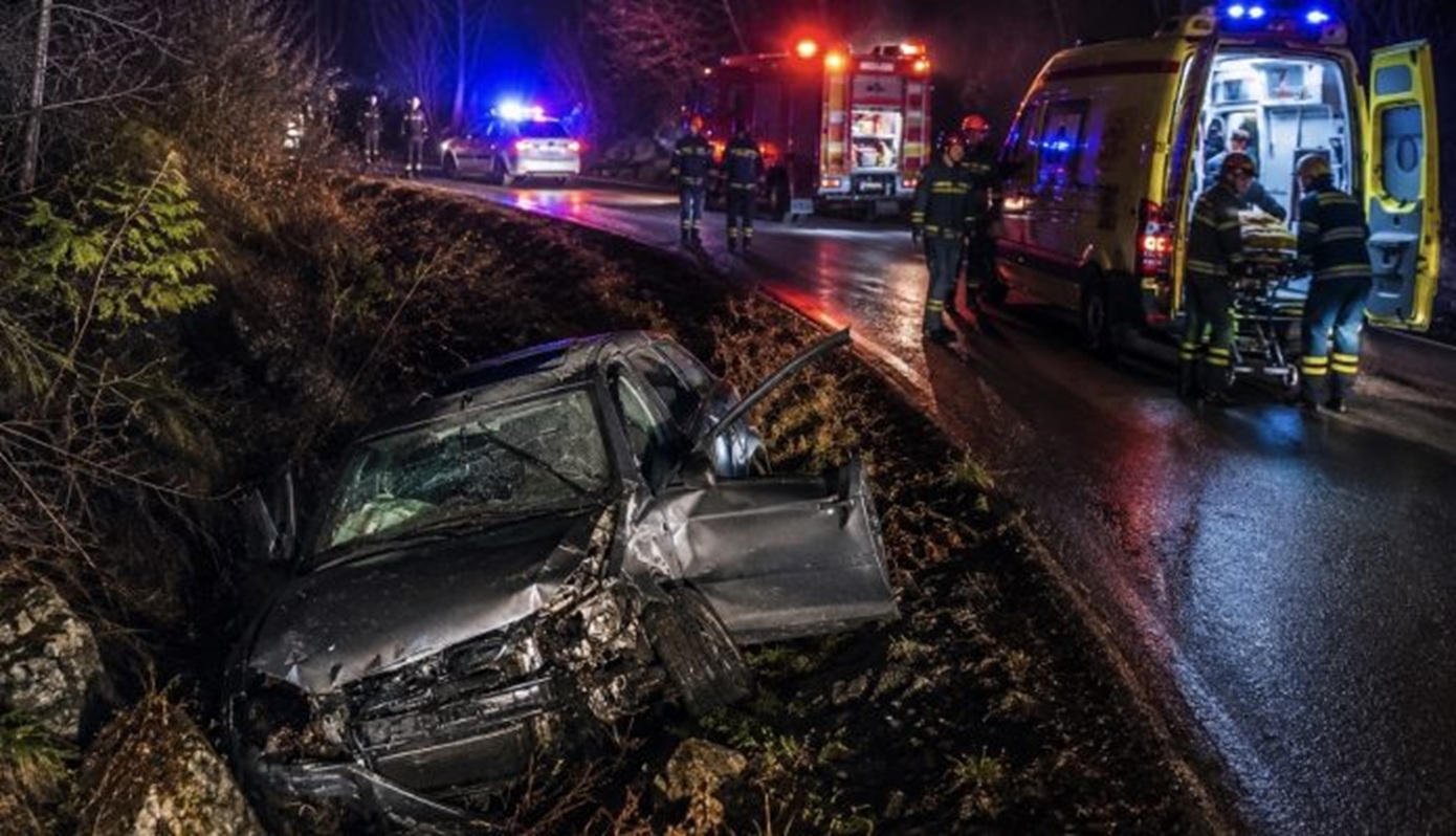 Φωκίδα: Τροχαίο με δύο νεκρούς και έναν σοβαρά τραυματία
