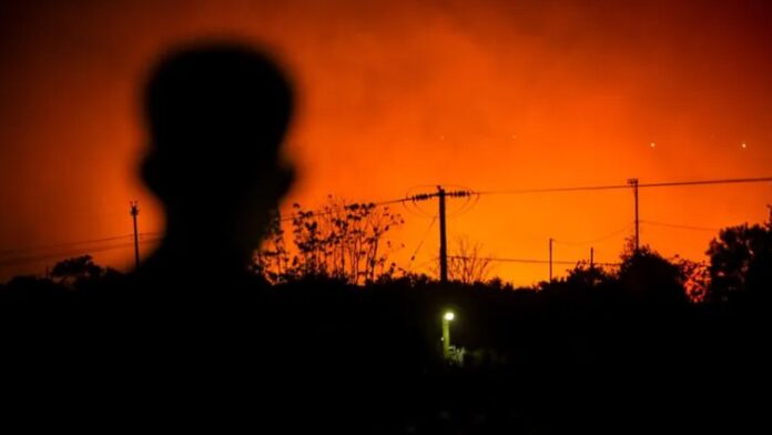 76χρονος συνελήφθη για τη φωτιά στο Ωραιόκαστρο – Φέρεται να προκάλεσε την πυρκαγιά με το όχημά του – Εμφάνιζε σημάδια μέθης