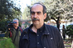 Γιώργος Ξυλούρης στο εδώλιο για το αδίκημα της ψευδούς κατάθεσης – Ο «φραπές» και η στάση του στην Εξεταστική