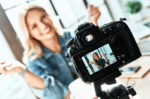 Διαφήμιση μέσω influencers: Πώς λειτουργούν οι καμπάνιες εκατομμυρίων