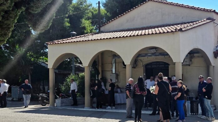 Σταύρος Γεωργίου: Συγγενείς και φίλοι αποχαιρέτησαν τον γνωστό ποινικολόγο