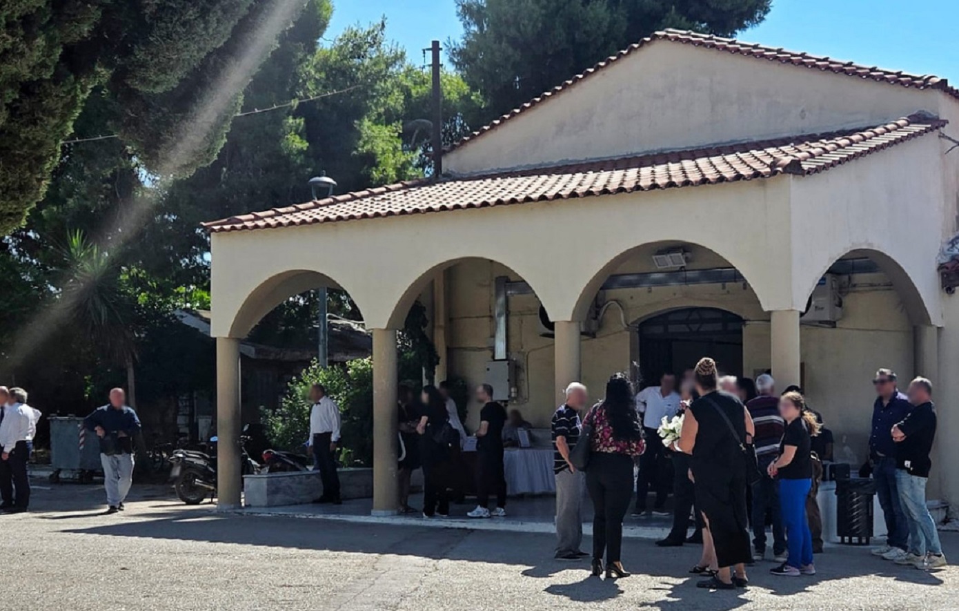 Σταύρος Γεωργίου: Συγγενείς και φίλοι αποχαιρέτησαν τον γνωστό ποινικολόγο
