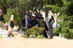 Συγγενείς και φίλοι λένε το τελευταίο «αντίο» στην 41χρονη διασώστρια του ΕΚΑΒ