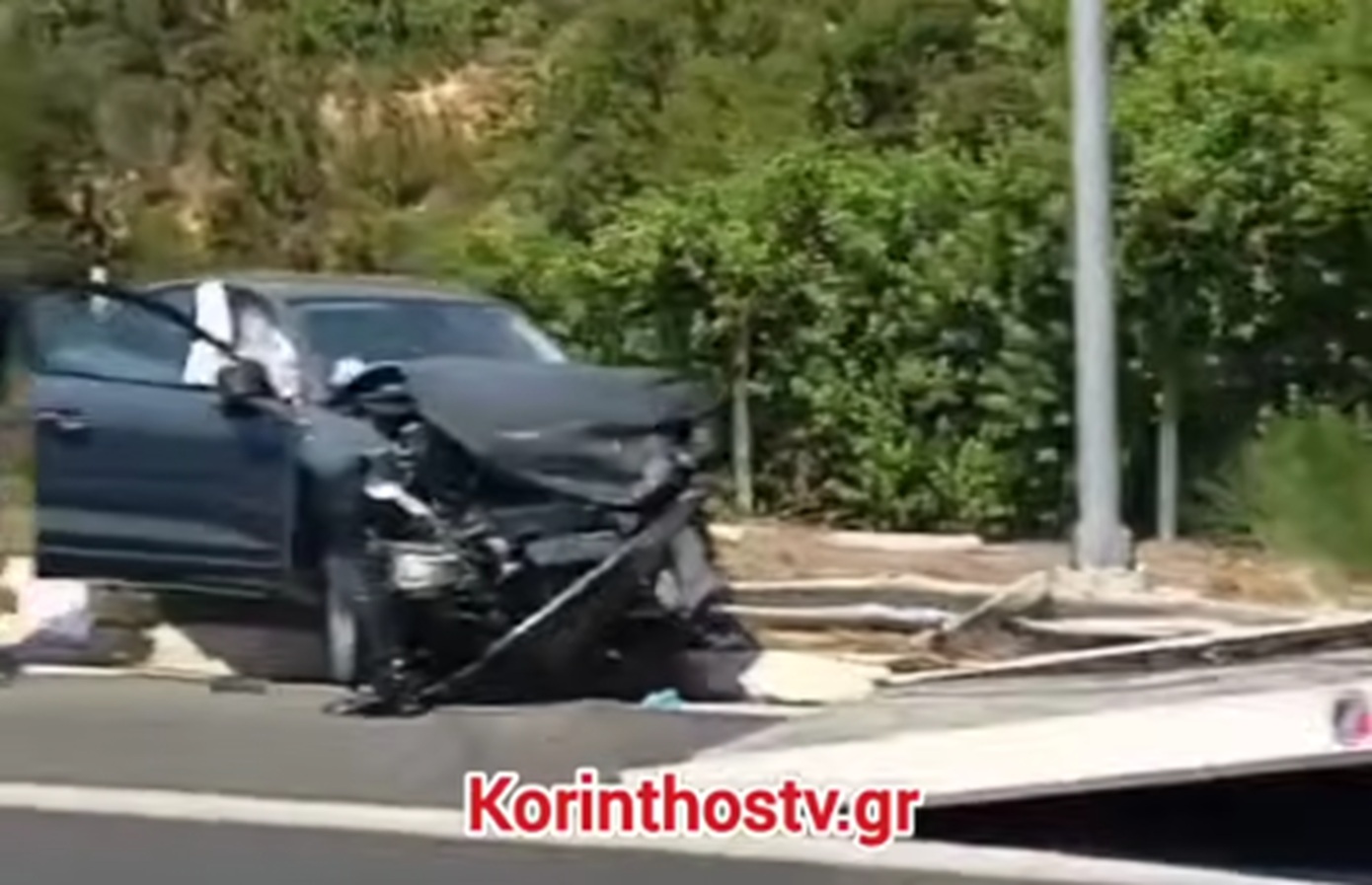 Νεμέα: Φορτηγό πέρασε τις μπάρες, βγήκε στο άλλο ρεύμα και συγκρούστηκε με αυτοκίνητο – Τρία άτομα τραυματίστηκαν σοβαρά