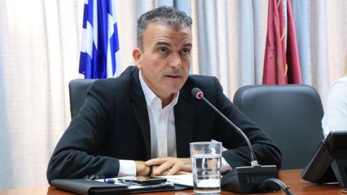 Δήμαρχος Λαρισαίων εγκαλεί τον ΔΕΔΔΗΕ για τις εκτεταμένες διακοπές ρεύματος