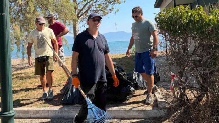 Εθελοντικός καθαρισμός στην παραλία Σκάλας Αταλάντης, Δήμος Λοκρών