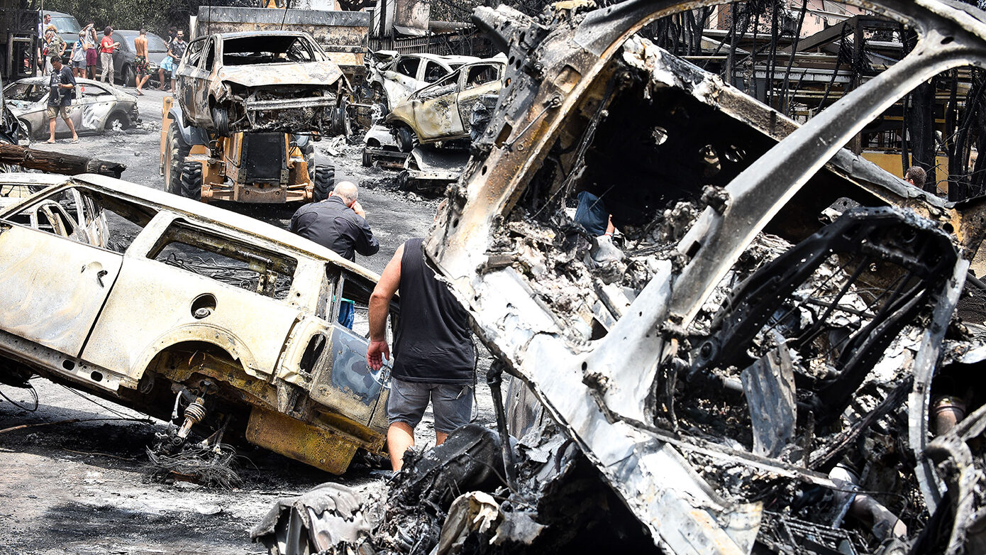 Συγγενείς θυμάτων στο Μάτι προσφεύγουν στην Εισαγγελία του Αρείου Πάγου για διερεύνηση στοιχείων για ομαδικό τάφο στη Νέα Μάκρη