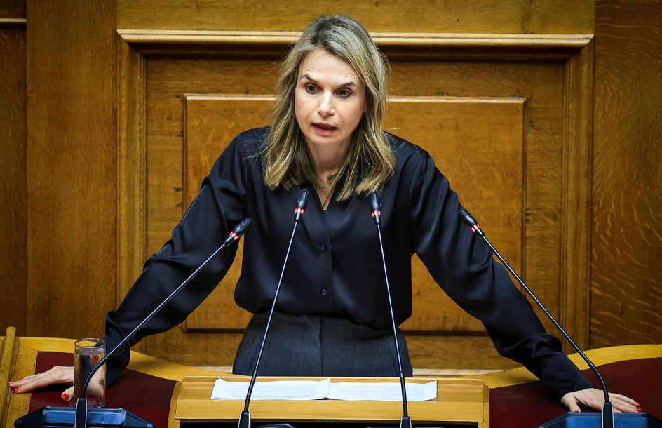 Μ. Αποστολάκη: Το ETCS δεν λειτουργεί στους ελληνικούς σιδηροδρόμους, τρία χρόνια μετά τα Τέμπη