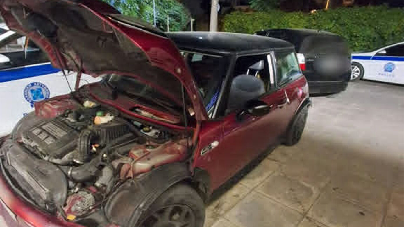 Καταδίωξη Mini Cooper στην Αγία Παρασκευή και 61 κιλά κάνναβης στο αυτοκίνητο