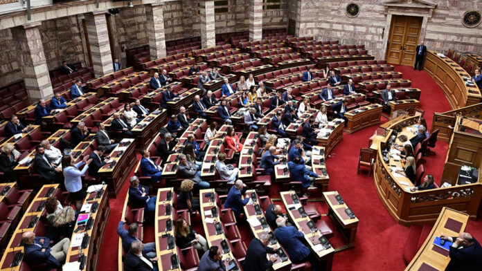 Κοινοβουλευτική Ομάδα ΣΥΡΙΖΑ σε οριακό σημείο: Έφυγαν σήμερα Μεϊκόπουλος, Κοντοτόλη, Μαμουλάκης