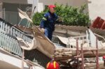 Δ. Αθηναίων: 3 χιλ. ευρώ ανά οικογένεια στους πληγέντες της πολυκατοικίας στα Πετράλωνα