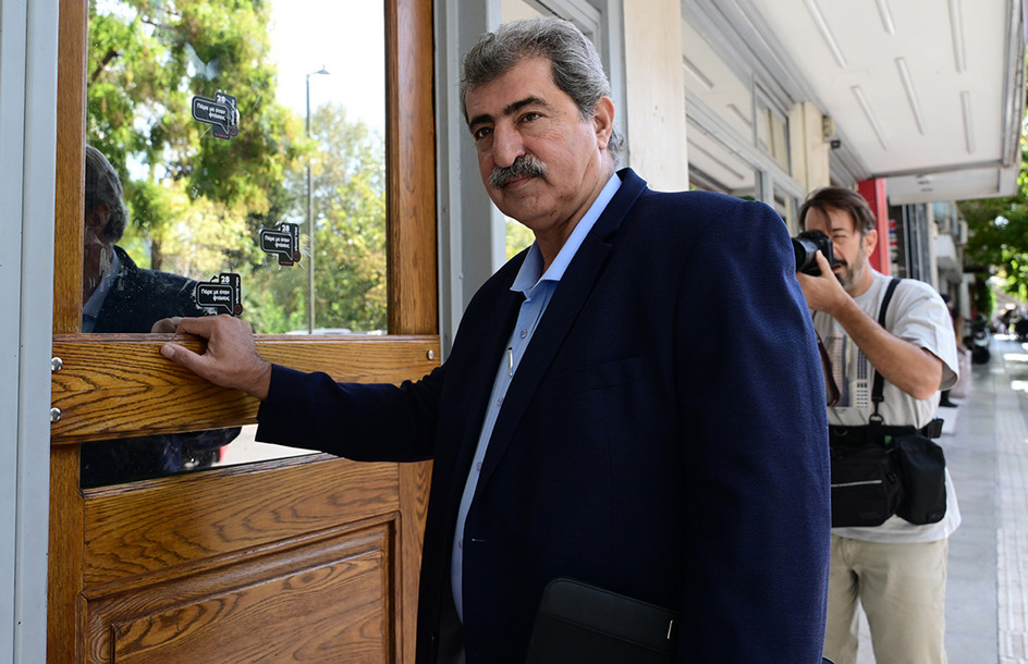 Πολάκης: Να μην πάνε στην ΚΕ όσοι σκοπεύουν να φύγουν από τον ΣΥΡΙΖΑ: «Αφήστε εμάς που το πονάμε το μαγαζί»