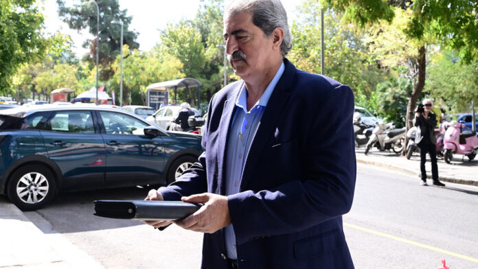 Πολάκης για παράνομες ενέργειες της αναπληρώτριας γραμματέως και μήνυμα ότι η Κεντρική Επιτροπή θα διεξαχθεί