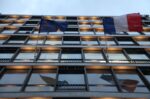 Συναγερμός για τηλεφώνημα περί βόμβας στη γαλλική πρεσβεία – Εκκενώνεται το κτίριο